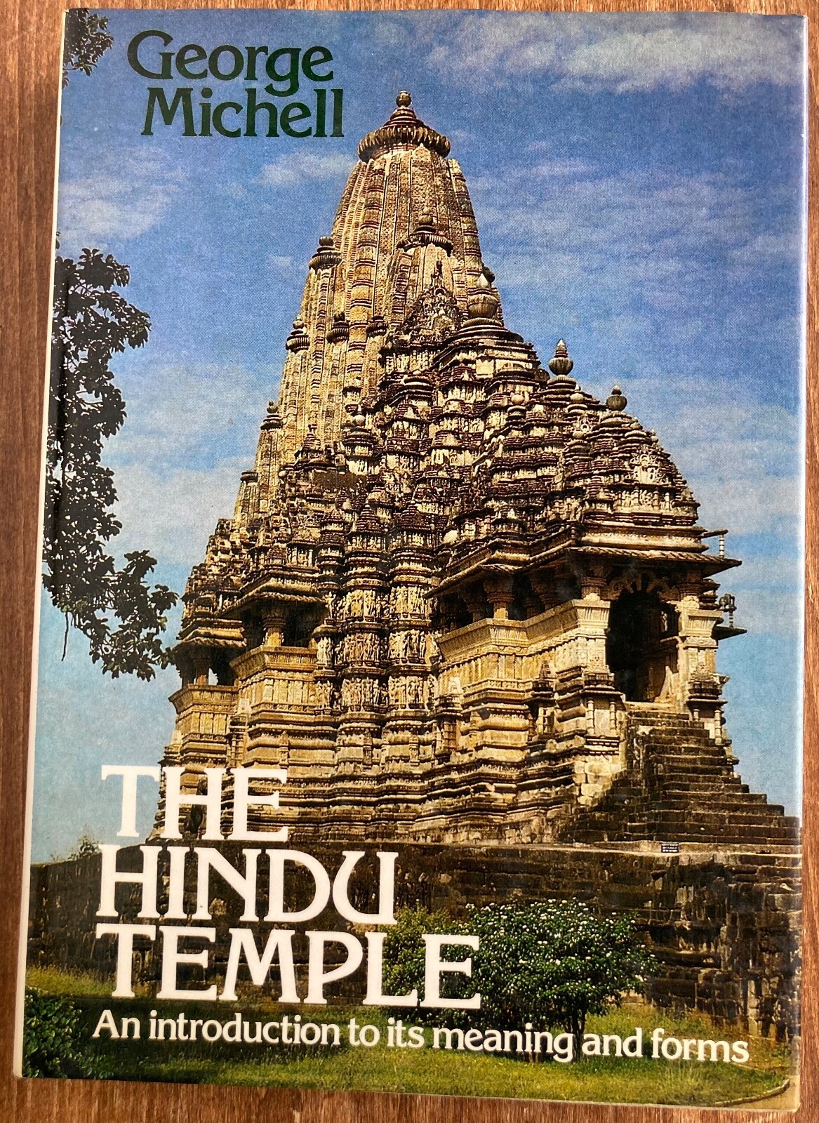 The Hindu Temple, Meaning and Forms, George Michell 1977 ISBN: 0064357503 HC/DJ