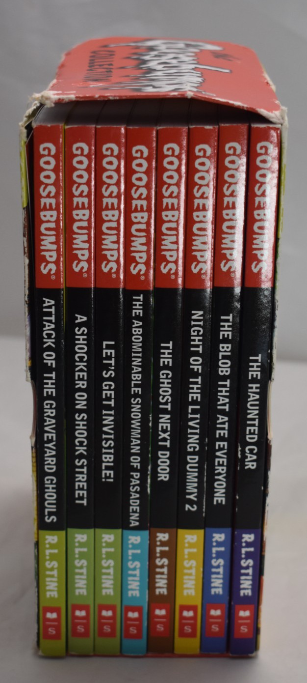 Lot of 8 Frightening Goosebumps Books By R.L.Stine! Good condition box damaged