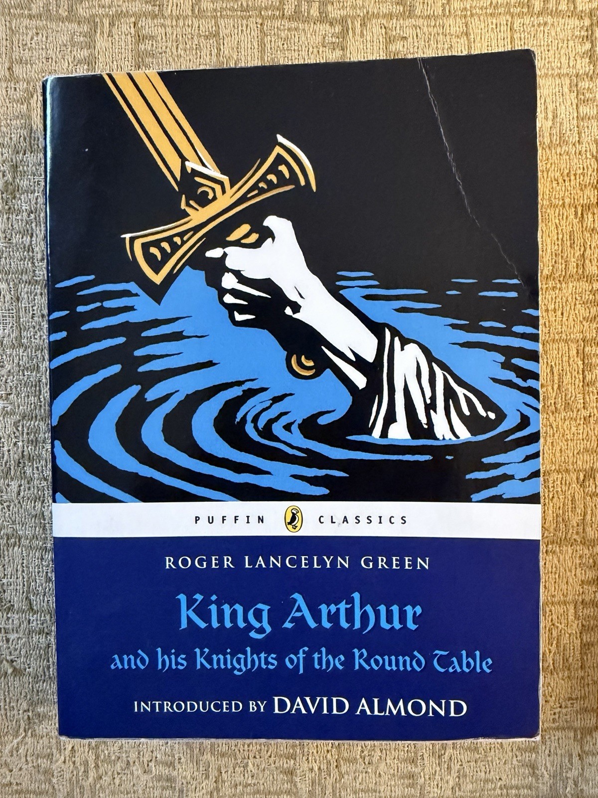 King Arthur and His Knights of the Round Table Roger Lancelyn Green Softcover